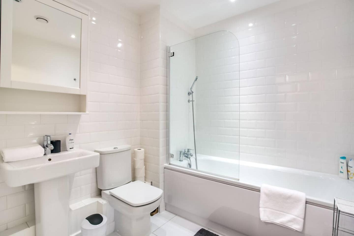 Guestready - Comfort By The Thames, W/ Balcony Londra Dış mekan fotoğraf